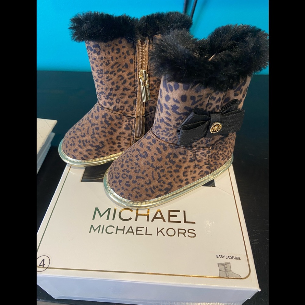 MICHAEL KORS leopard print infant boots 😍